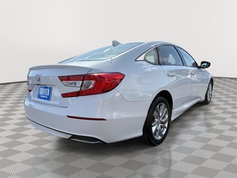 Used 2018 Honda Accord LX image 4