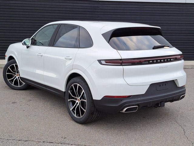 Used 2026 Porsche Cayenne AWD/4WD image 3
