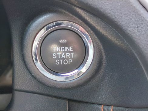 Used 2022 Subaru Crosstrek 2.5i Limited w/ Moonroof Package 2 image 32