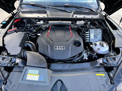 Used 2022 Audi SQ5 Premium image 31