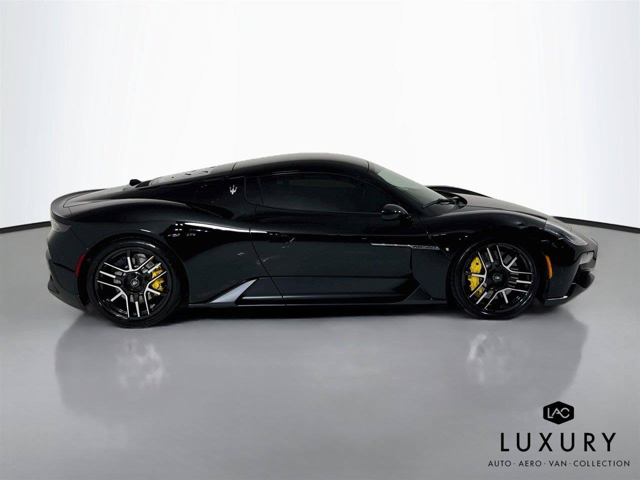 Used 2022 Maserati MC20 Coupe RWD image 4