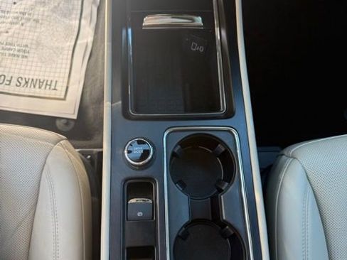 Used 2025 Lincoln Corsair Reserve w/ Equipment Group 202A image 19