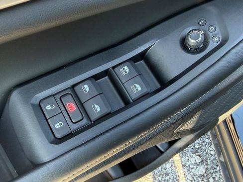 New 2026 Jeep Grand Cherokee Altitude AWD/4WD image 27