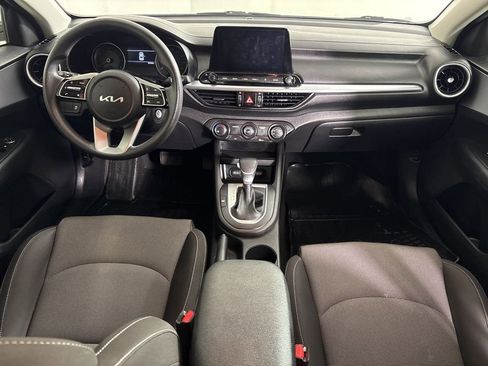 Used 2023 Kia Forte LXS image 12