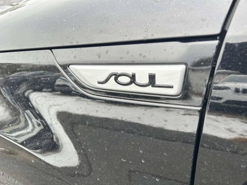 Used 2018 Kia Soul image 9