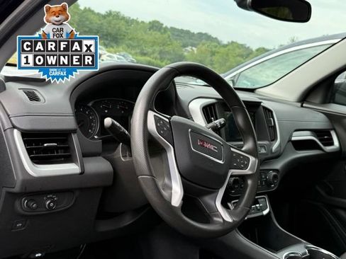 Used 2023 GMC Terrain SLE w/ Driver Convenience Package AWD/4WD image 3