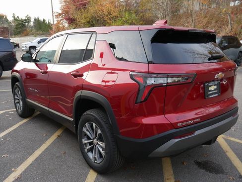 New 2026 Chevrolet Equinox LT image 5