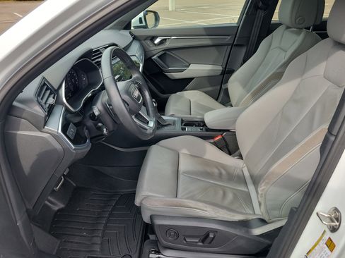 Used 2020 Audi Q3 2.0T Prestige w/ Prestige Package image 21