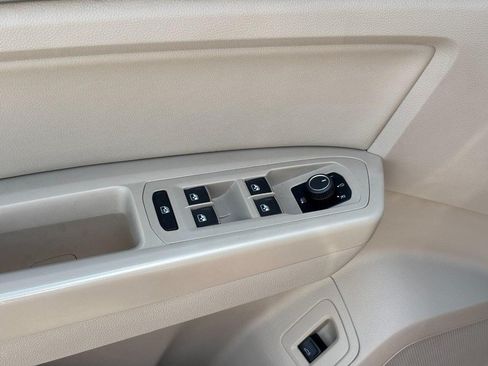 Used 2018 Volkswagen Atlas SE FWD image 18