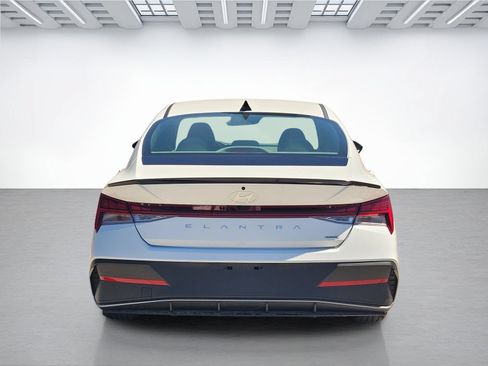 New 2026 Hyundai Elantra SEL FWD image 5
