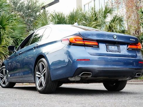 Used 2023 BMW 530i w/ Premium Package image 4