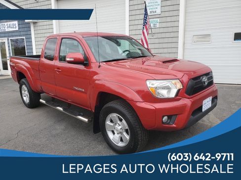 Used 2014 Toyota Tacoma 4x4 Access Cab V6 w/ TRD Sport Package image 1