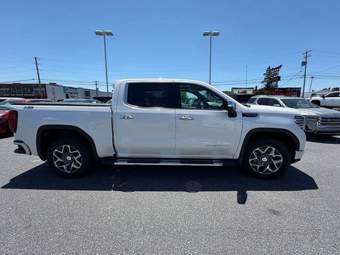 Used 2023 GMC Sierra 1500 SLT w/ SLT Premium Package AWD/4WD image 2