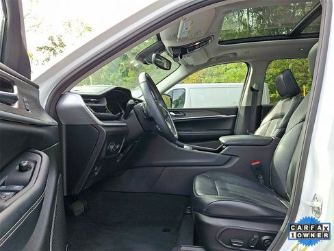 Used 2022 Jeep Grand Cherokee Limited image 14