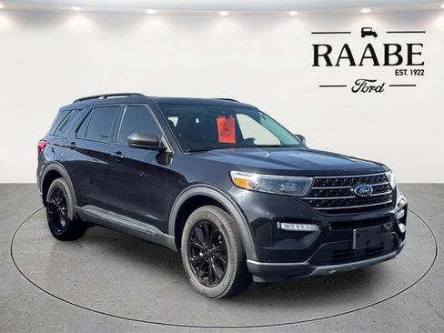 Used 2020 Ford Explorer XLT w/ Equipment Group 202A AWD/4WD image 5