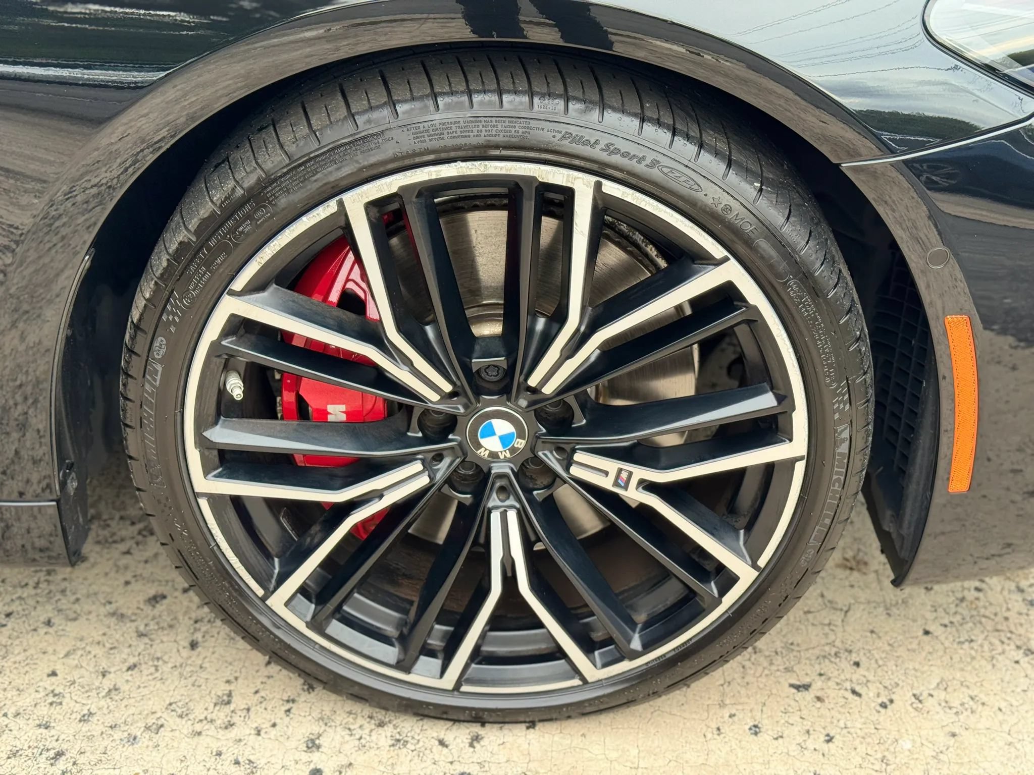 Used 2023 BMW 540i w/ M Sport Package RWD image 35