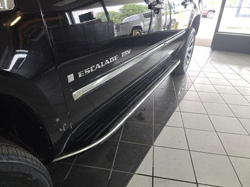Used 2007 Cadillac Escalade ESV AWD w/ Information Package image 24