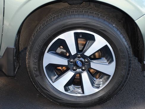 Used 2017 Subaru Forester 2.5i w/ Alloy Wheel Package image 40