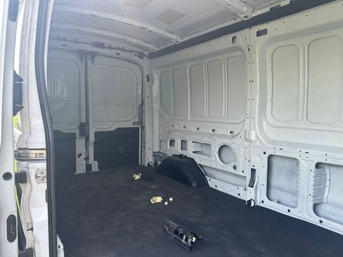 Used 2023 Ford Transit 250 Medium Roof AWD image 13