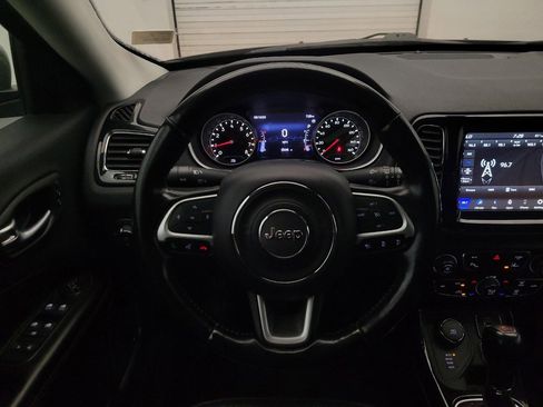 Used 2021 Jeep Compass Limited w/ Sun and Sound Group AWD/4WD image 22