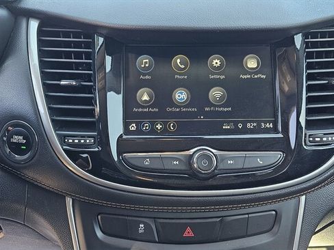 Used 2019 Chevrolet Trax LT w/ LT Convenience Package FWD image 12