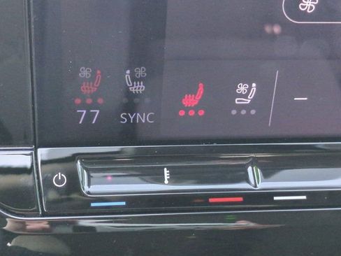 Used 2025 Volkswagen Atlas SE AWD/4WD image 22