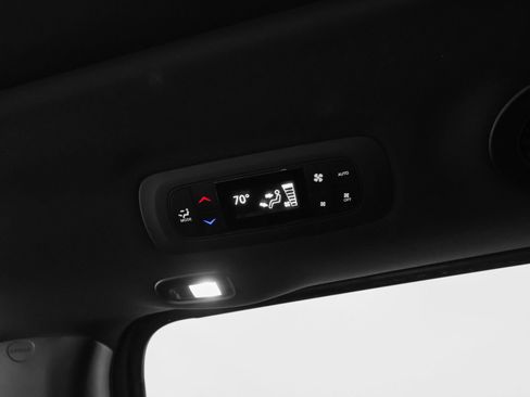 Used 2023 Chrysler Pacifica Limited w/ S Appearance Package FWD image 40