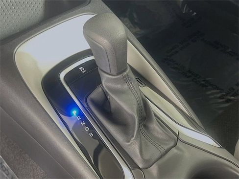 Used 2025 Toyota Corolla LE image 23