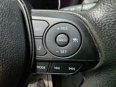 Used 2024 Toyota RAV4 LE AWD/4WD image 15