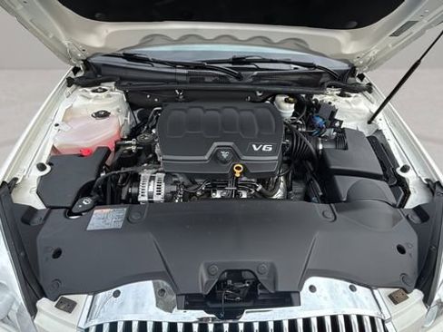 Used 2011 Buick Lucerne CXL image 31