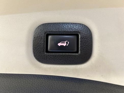 Used 2020 Nissan Rogue SV AWD/4WD image 22