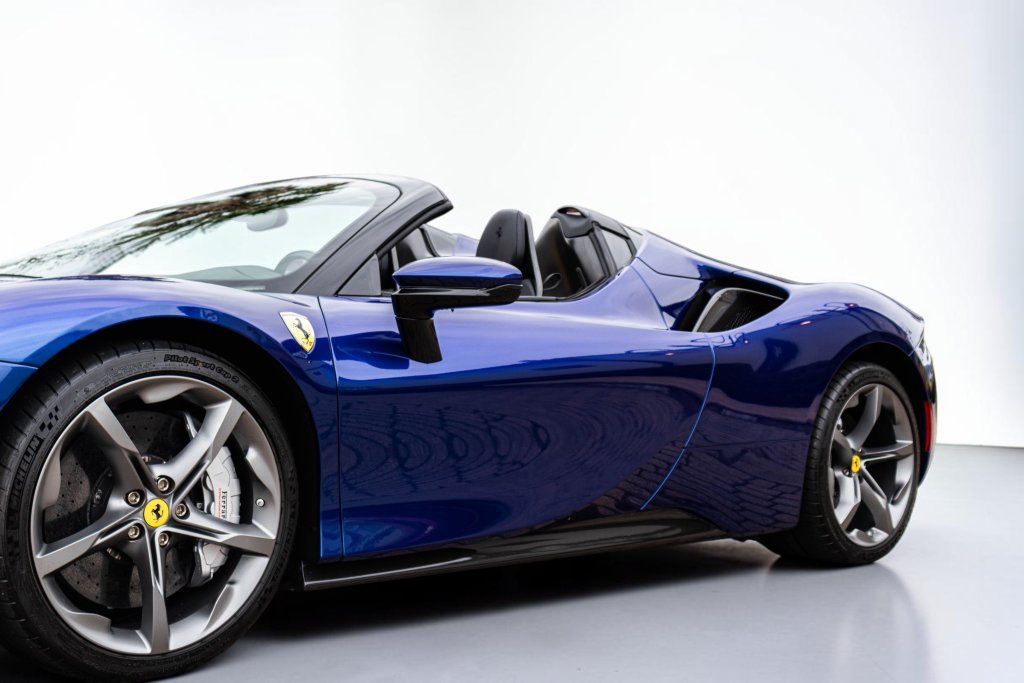 Used 2024 Ferrari SF90 Spider AWD/4WD image 31