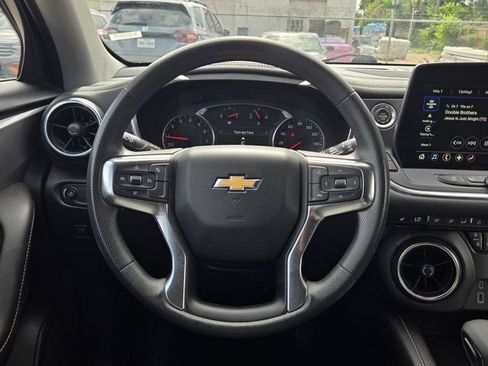 Used 2025 Chevrolet Blazer LT AWD/4WD image 22