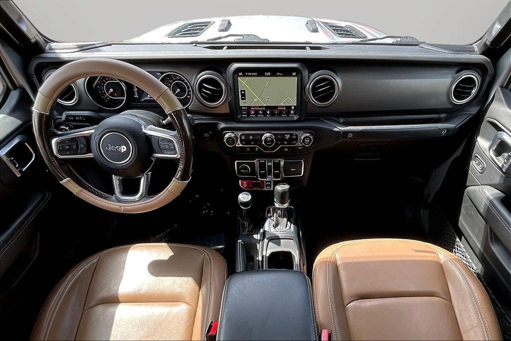 Used 2023 Jeep Gladiator Rubicon w/ Cold Weather Group AWD/4WD image 8