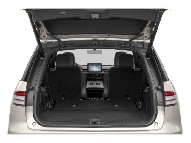 Used 2023 Lincoln Aviator Reserve w/ Equipment Group 201A RWD image 11
