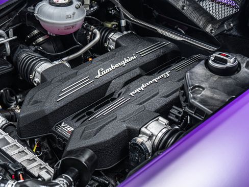 Used 2025 Lamborghini Revuelto AWD/4WD image 47