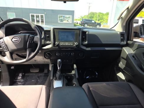 Used 2022 Nissan Frontier S w/ Technology Package AWD/4WD image 17