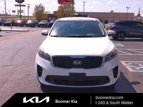 Used 2019 Kia Sorento FWD image 4