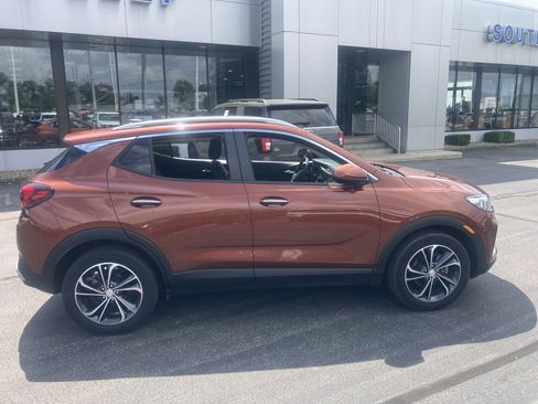Used 2020 Buick Encore GX Select FWD image 2