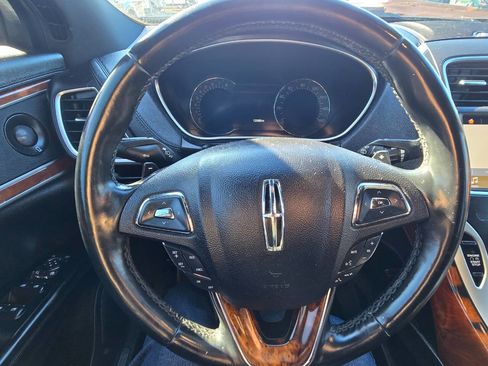 Used 2017 Lincoln MKX Reserve image 2