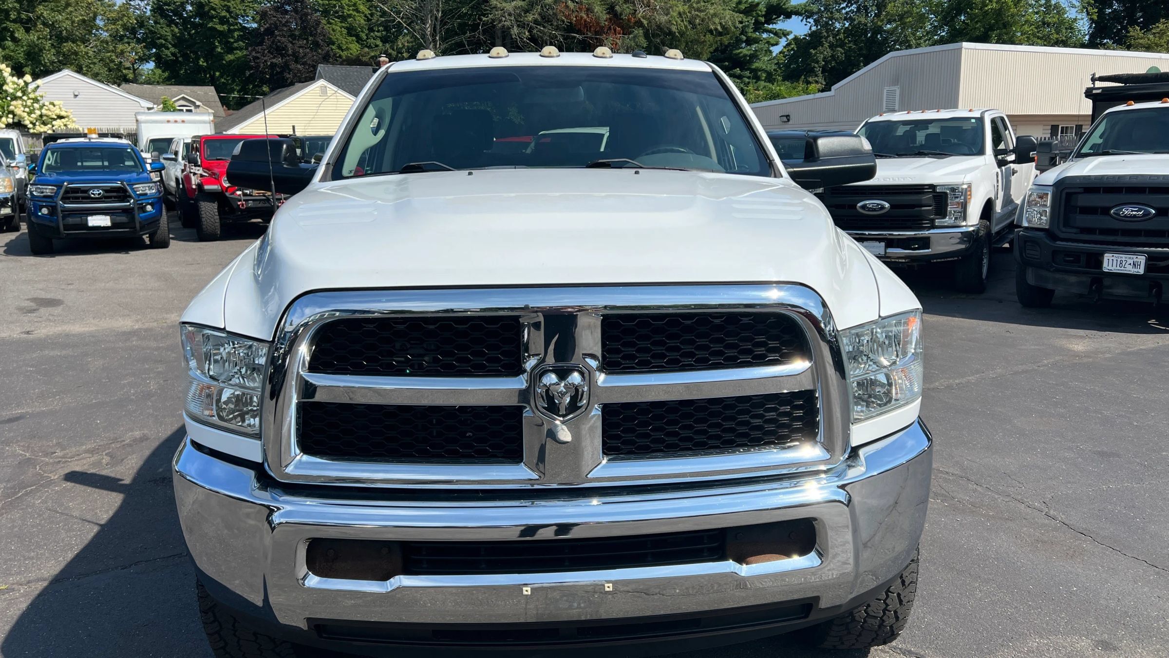 Used 2016 RAM 2500 Tradesman w/ Chrome Appearance Group AWD/4WD image 8