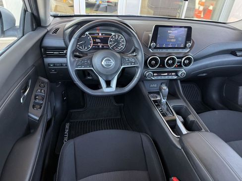 Used 2020 Nissan Sentra SV FWD image 17