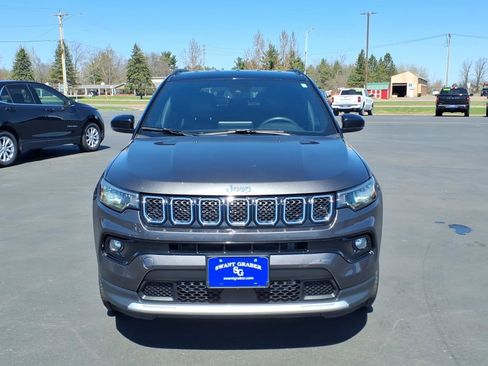 Used 2024 Jeep Compass Limited AWD/4WD image 9