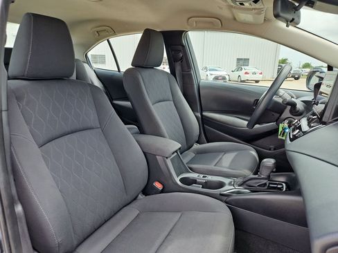 Used 2023 Toyota Corolla LE FWD image 19