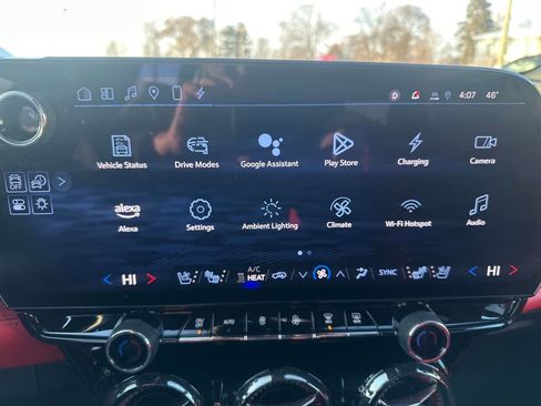 Used 2024 Chevrolet Blazer EV RS image 29