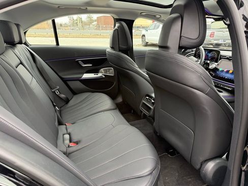 Used 2025 Mercedes-Benz E 450 4MATIC Sedan image 21