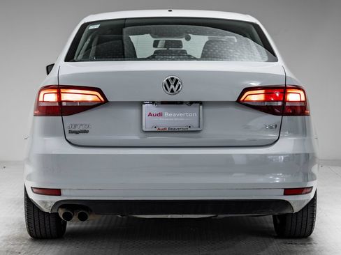Used 2017 Volkswagen Jetta S w/ Jetta S Cold Weather Package FWD image 32