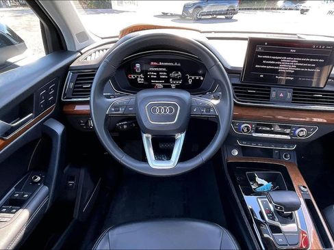 Certified 2023 Audi Q5 2.0T Premium Plus w/ Premium Plus Package AWD/4WD image 19