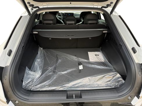 New 2025 Kia EV6 Wind image 17