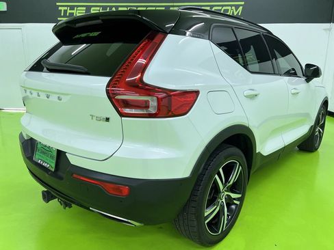 Used 2019 Volvo XC40 T5 R-Design AWD/4WD image 10